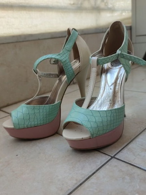 Axel women's high platform sandals like new, beige and pink, size 37