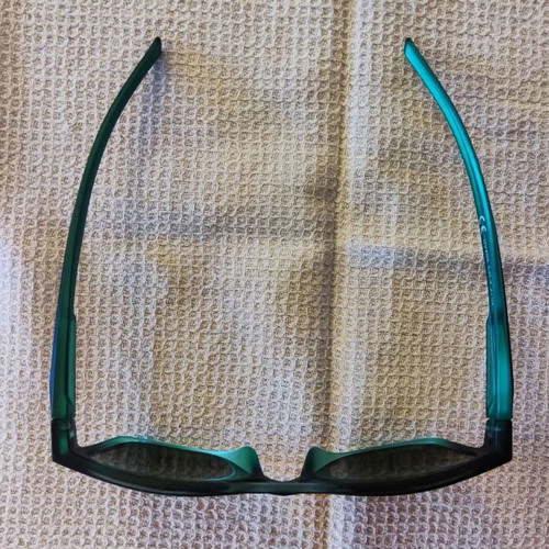 Solo-Solis NDL2709 sunglasses new, transparent green/black frame