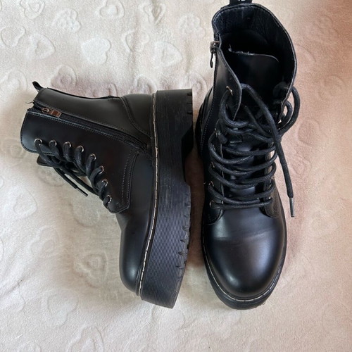 Coolway platform boots size 40 like new, black