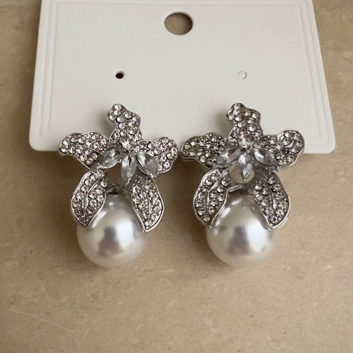 Earrings new silver with pearl 3.5 cm
