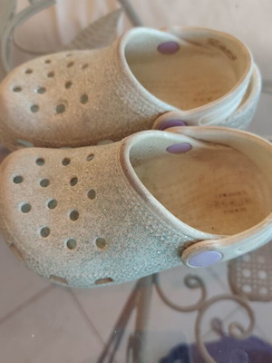 Crocs size 7