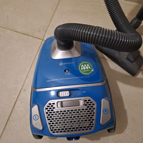 Rohnson R-129 800W vacuum cleaner used with bag