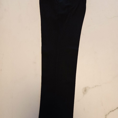 Low-rise pants in very good condition, size Large