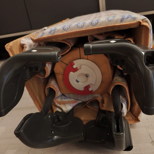 Graco playpen with carrying bag