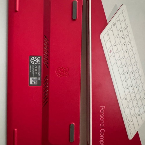 Raspberry Pi 400 like new with original box