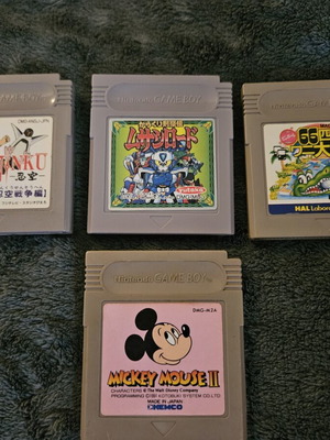 Gameboy games used, Ninku 2 Sensou Hen, Pinball 668, Karakuri Kengou Den Musashi Lord, Mickey Mouse 2