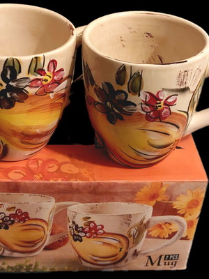 Set of 2 ceramic mugs rustic design, new in box
