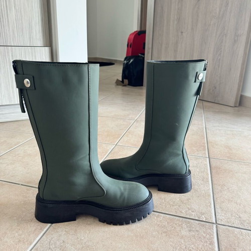Bershka green boots like new, waterproof, size 36