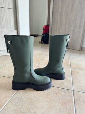 Bershka green boots like new, waterproof, size 36
