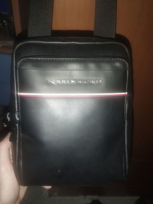 Tommy Hilfiger bag black like new