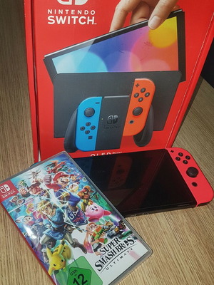 Nintendo Switch OLED κονσόλα με παιχνίδι Super Smash Bros. Ultimate