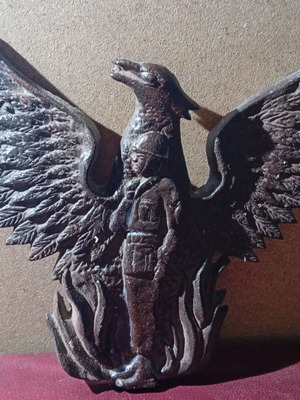 Gate emblem 1970, iron