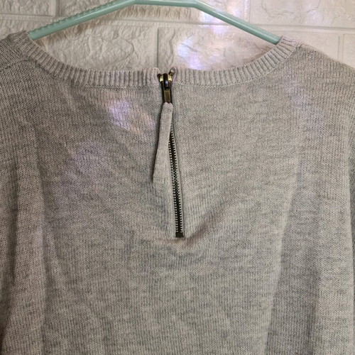 Pullover with zipper like new, size small