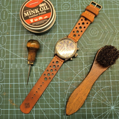 Handmade leather watch strap Racer style, custom colors