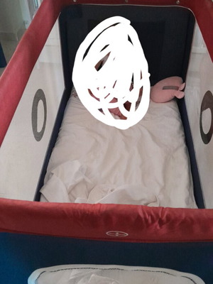 Lionelo Thomi 2-level playpen used with mattress, net and changing table navy blue burgundy