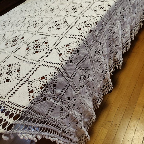 Knitted handmade blanket like new, white 200x220