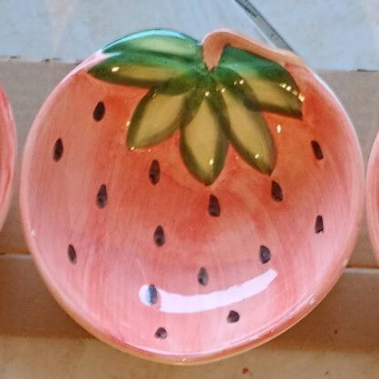 Ceramic strawberry bowls set of 3 used