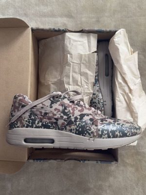 Nike Air Maxim 1 Germany SP sneakers σε παραλλαγή Flecktarn, μέγεθος 44.5