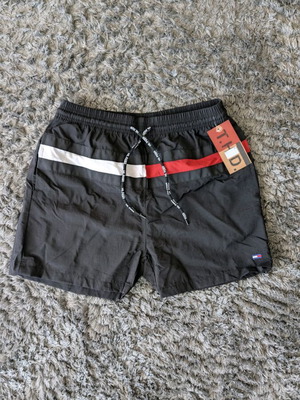 Ανδρικό μαγιό Tommy Hilfiger XL καινούργιο, μαύρο με ριγέ λεπτομέρειες