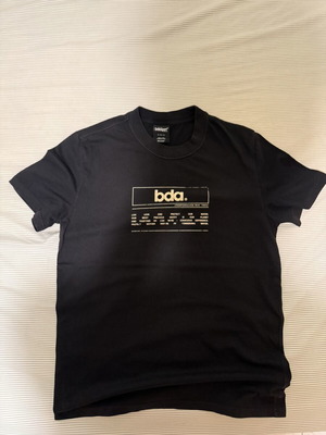 Men's t-shirt used, size large, black