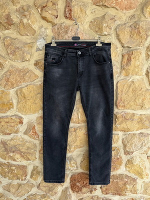 Women's elastic black denim jeans size XL like new