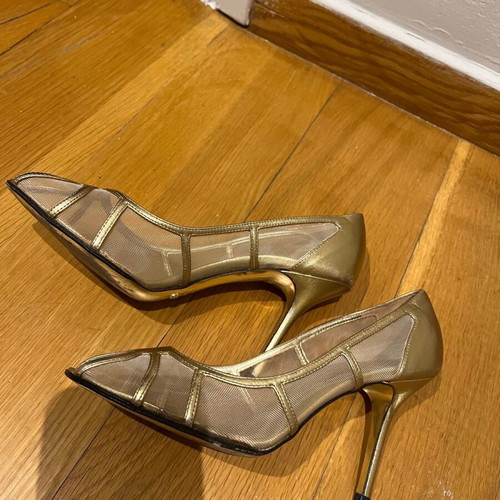 Dolce & Gabbana peep toe gold heels like new, size 39