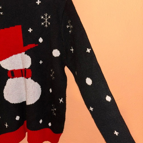 Winter sweater like new, size 2XL, black and red