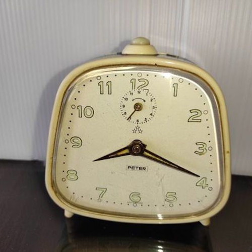 Peter vintage metal table clock used