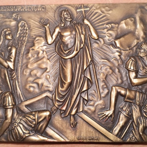 Bronze medal used with depiction of the Resurrection of Jesus Christ