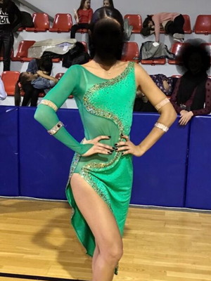 Latin dance dress like new, green with stones and built-in bra