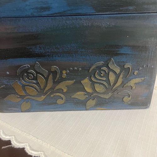 Handmade wooden storage box like new, vintage shabby chic