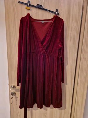 Βελούτε φόρεμα Μπορντό xl σαν καινούργιο με ζωνάρι στη μέση Shein
