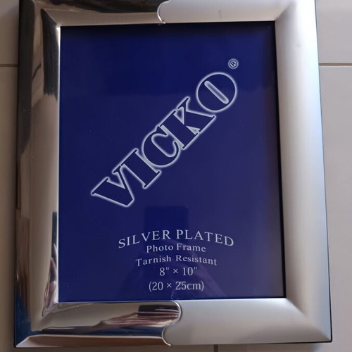 Silver photo frame like new with glossy and matte surface