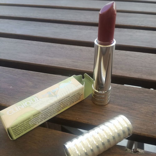 Clinique Long Lasting Lipstick No 10 Berry Freeze Soft Shine new
