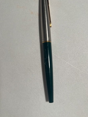 Πένα Parker 45 μεταχειρισμένη με inox καπάκι και κυπαρισσί στέλεχος