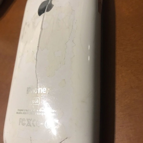 iPhone 3G and 3GS used with swollen battery and cracked screen
