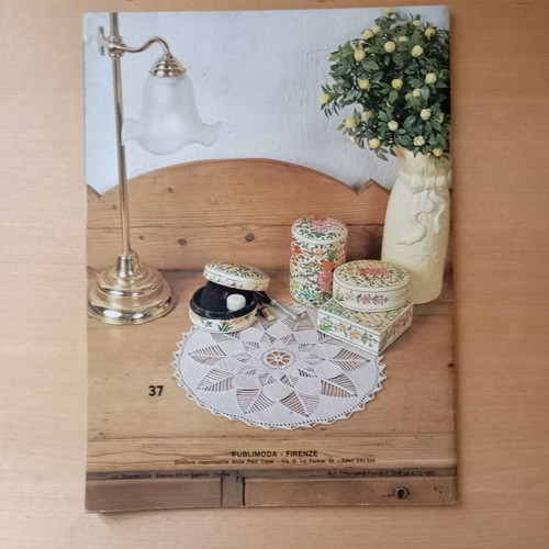 Primizie di Moda book used, crochet filet decorations