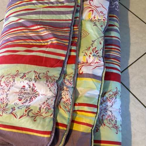 Double-sided double quilt like new, 2m x 2.10m