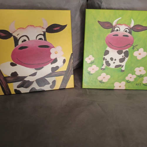 Bizart canvas art set of 2 happy cows 35x35 cm like new