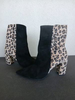 Amelia ankle boots black suede with leopard print, like new, size 39