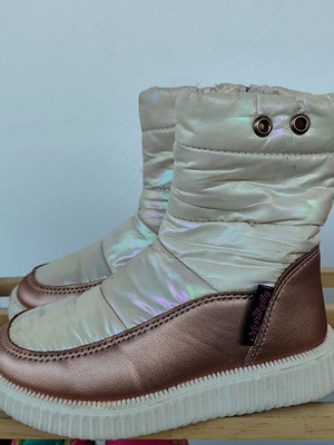 Marikelly boots with fur lining, size 29