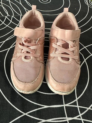 Pink children's sneakers used, size EU 29, glitter details