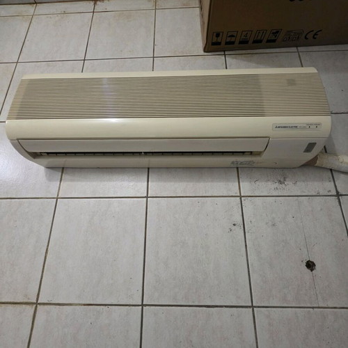 Mitsubishi 24000btu air conditioner used