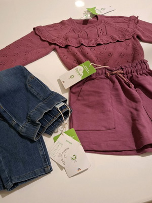 Alana set of 3 new with tags, sweater, skirt, jeans 104-110cm