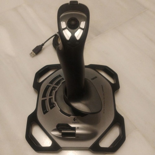 Joystick Logitech Extreme 3D Pro like new