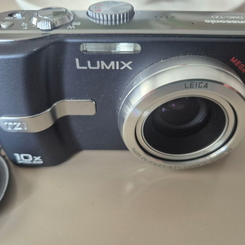 Panasonic DMC TZ1 camera like new with original charger and battery