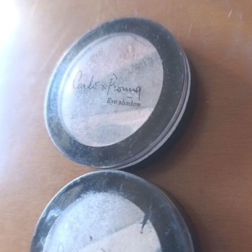 Triple eyeshadow used, set of 2