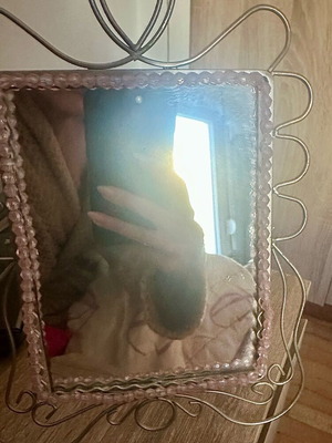 Pink mirror like new for makeup
