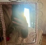 Pink mirror like new for makeup