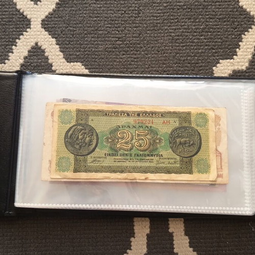 Collectible banknotes from Greece and worldwide, like new